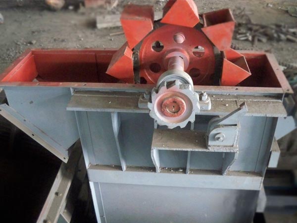 TD160小型斗提機
