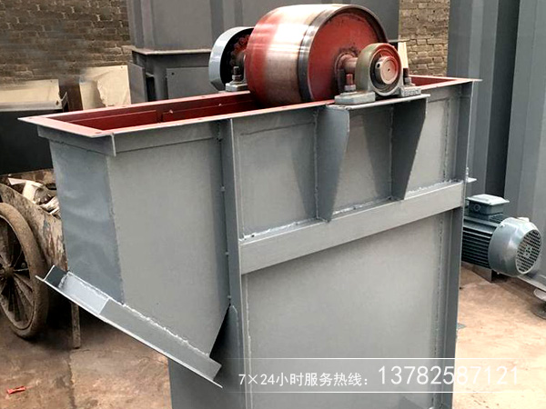 瀝清砂石料使用那種形式提升機比較合適
